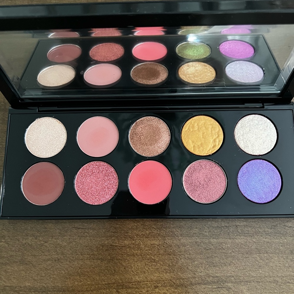 Pat McGrath Mothership IX Huetopian Dream